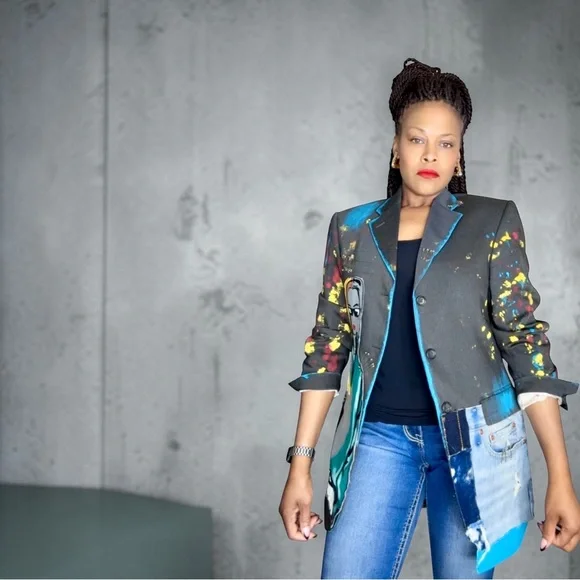 Colorful Graphic Blazer - Picture 3 of 10